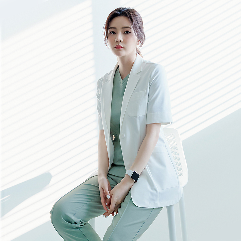 Medical Lab Years - Kore Tarzı High End Tıbbi Güzellik